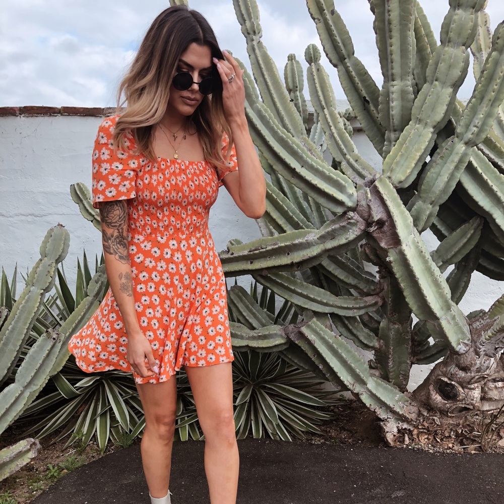 Floral mini
